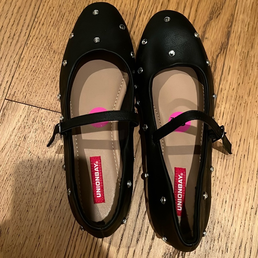 Unionbay studded ballet flats size 8.5